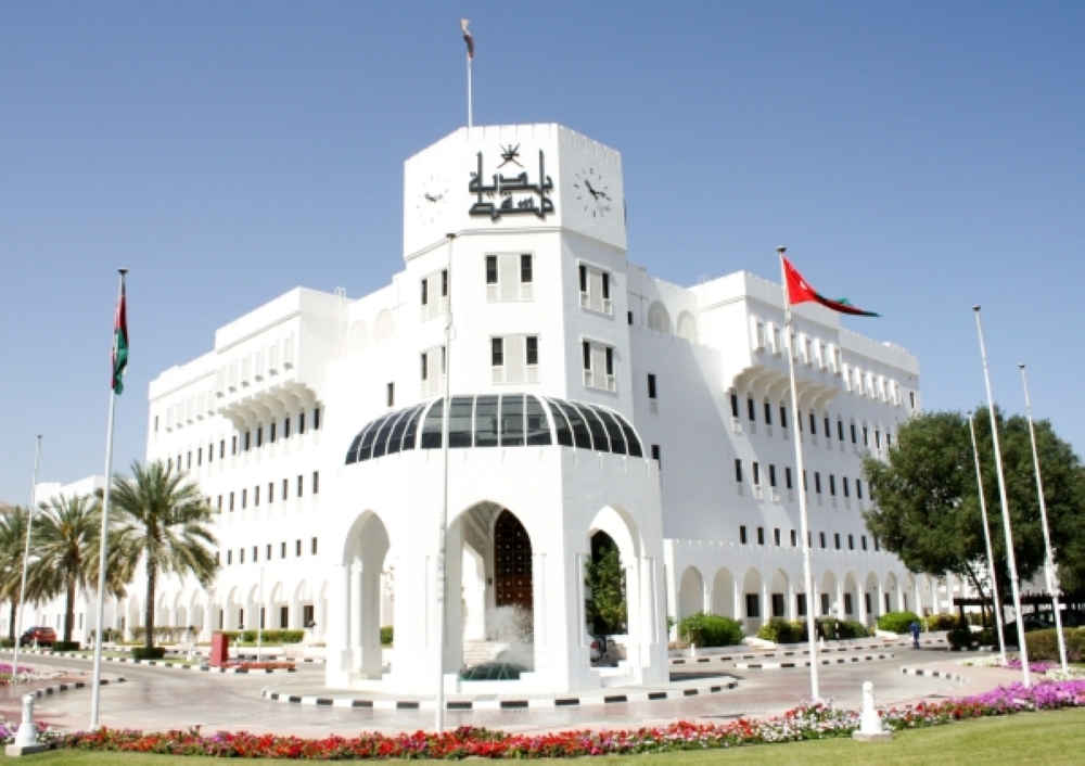 قرار بإصدار لائحة تنظيم المركبات المهملة في الأماكن العامة بمحافظة مسقط