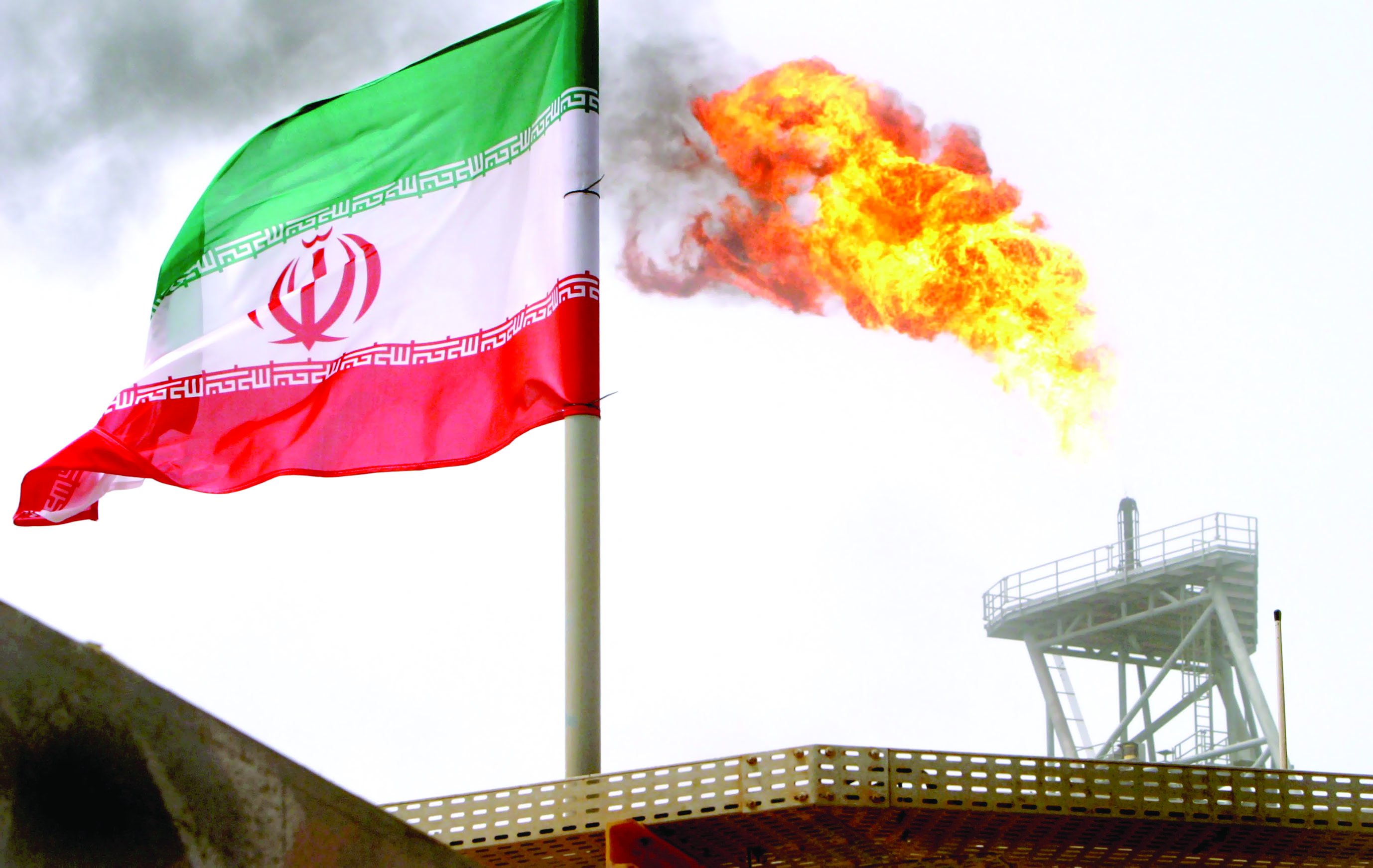 حلفاء واشنطن يتهافتون على النفط الإيراني