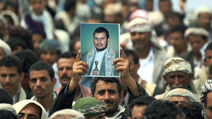 Yemen rebel chief vows no surrender as govt forces push into port