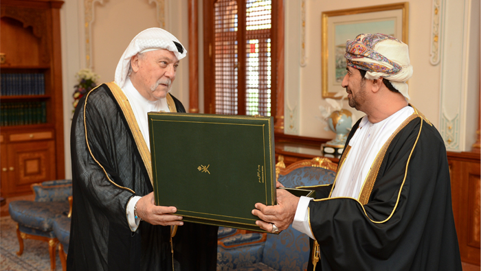 Sultan Qaboos confers Order of Honour on Sheikh Ghassan Ibrahim Shaker
