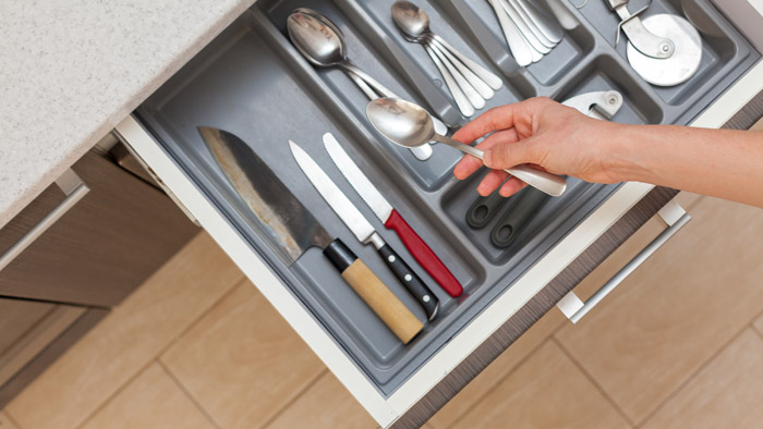 Ease up on your kitchen ordeal with the right cutlery