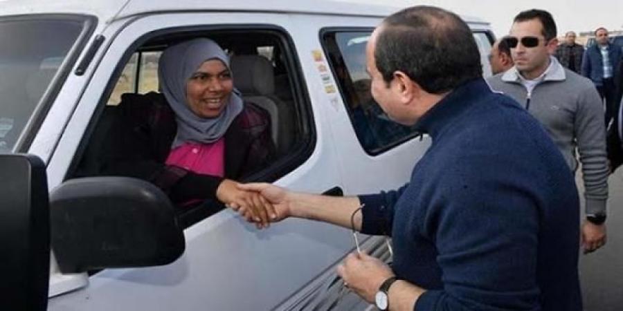 "نحمدو" سائقة ميكروباص مصرية كرّمها السيسي.. هذه قصتها