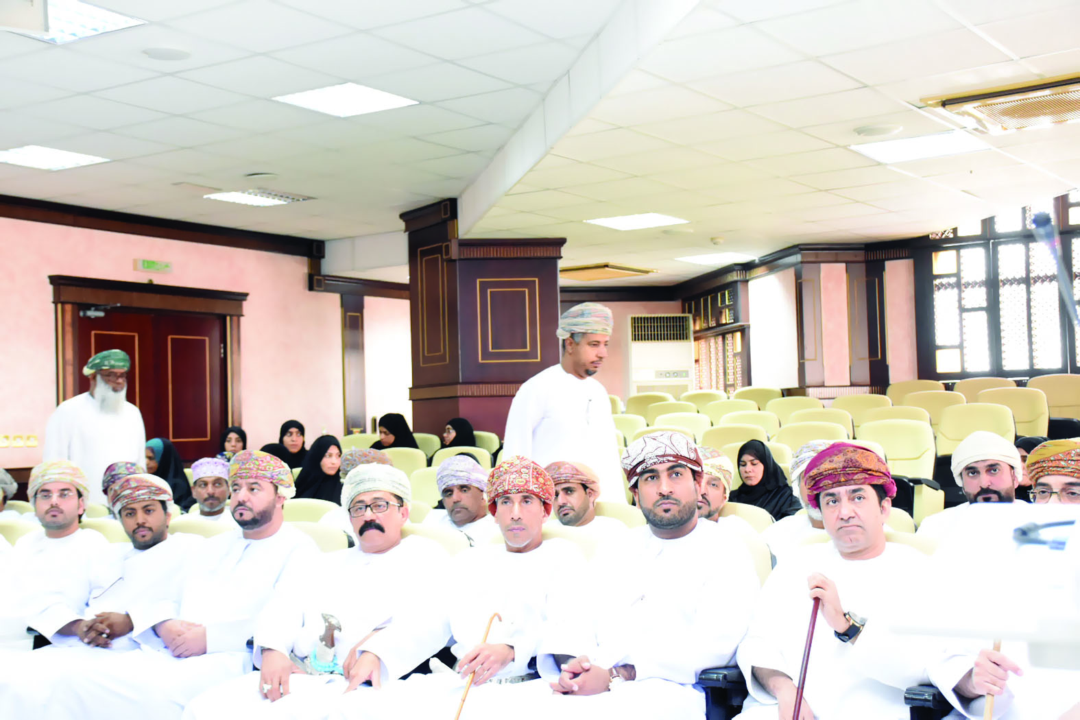 ندوة حول مواصفات الخنجر العماني بصحار