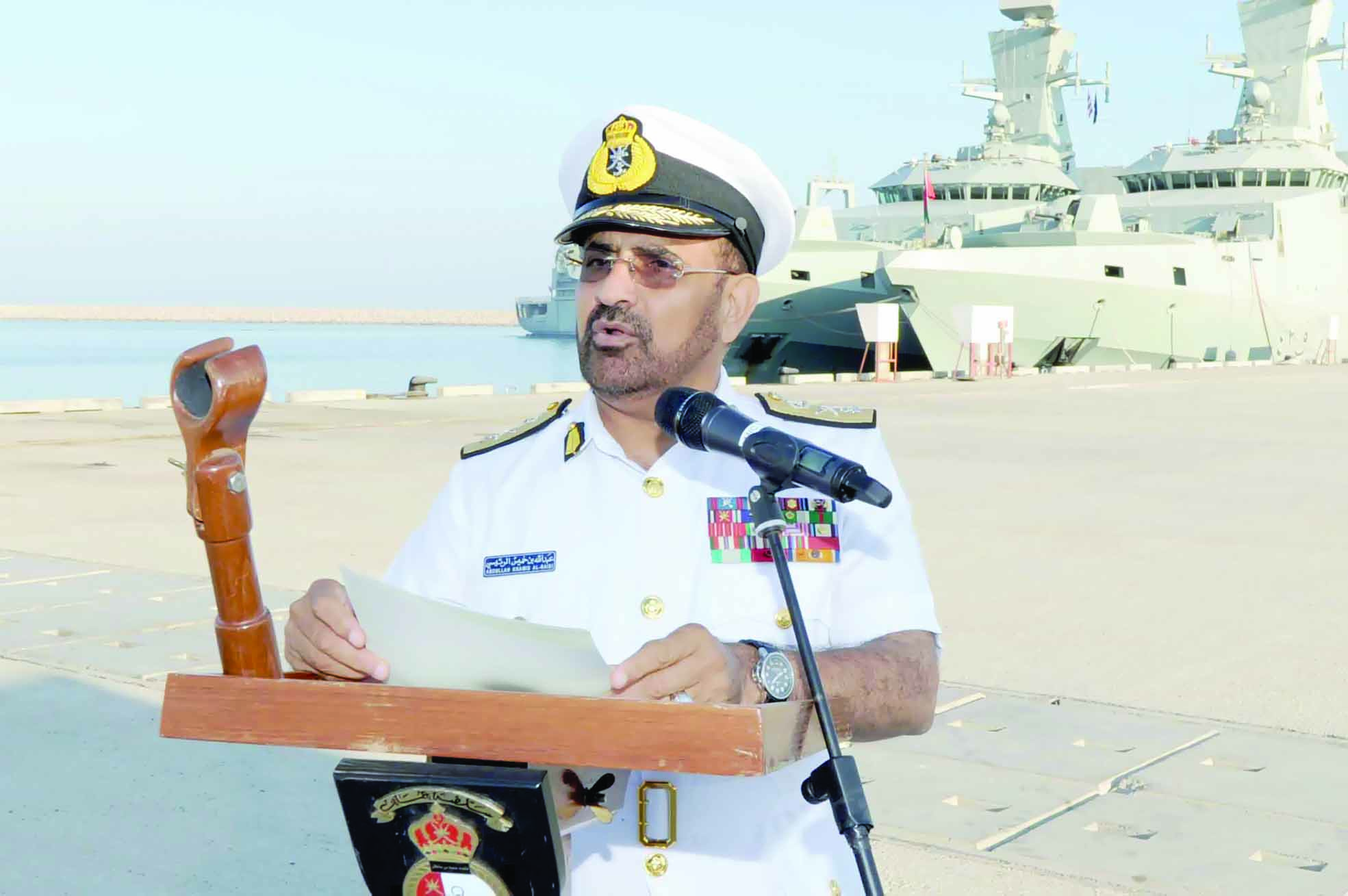 البحرية السلطانية العمانية تحتفي بخروج سفينة "مسندم" من الخدمة