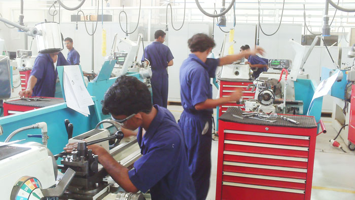 Over 50 per cent of Omanis earn less than OMR500