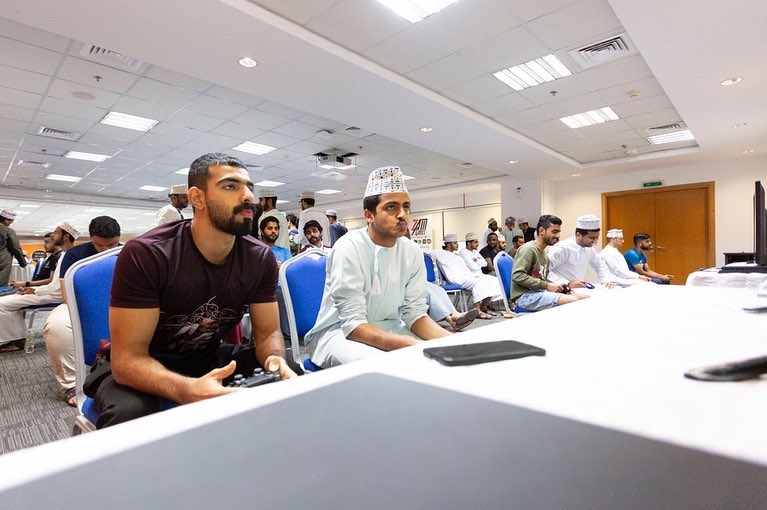 هذه اللعبة انتشرت بشكل واسع بالسلطنة.. وجهات نظر متباينة حولها