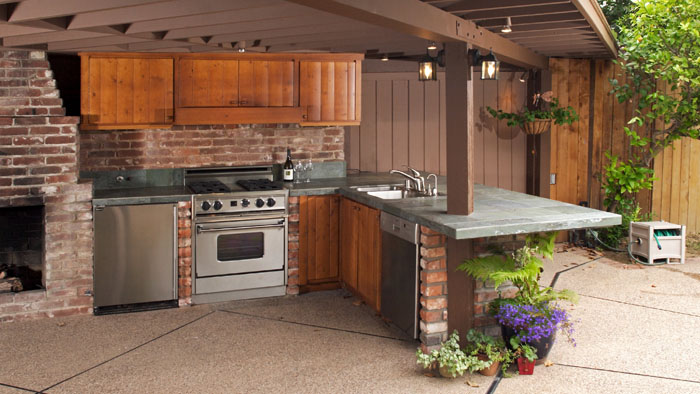Throw a great party in your outdoor kitchen