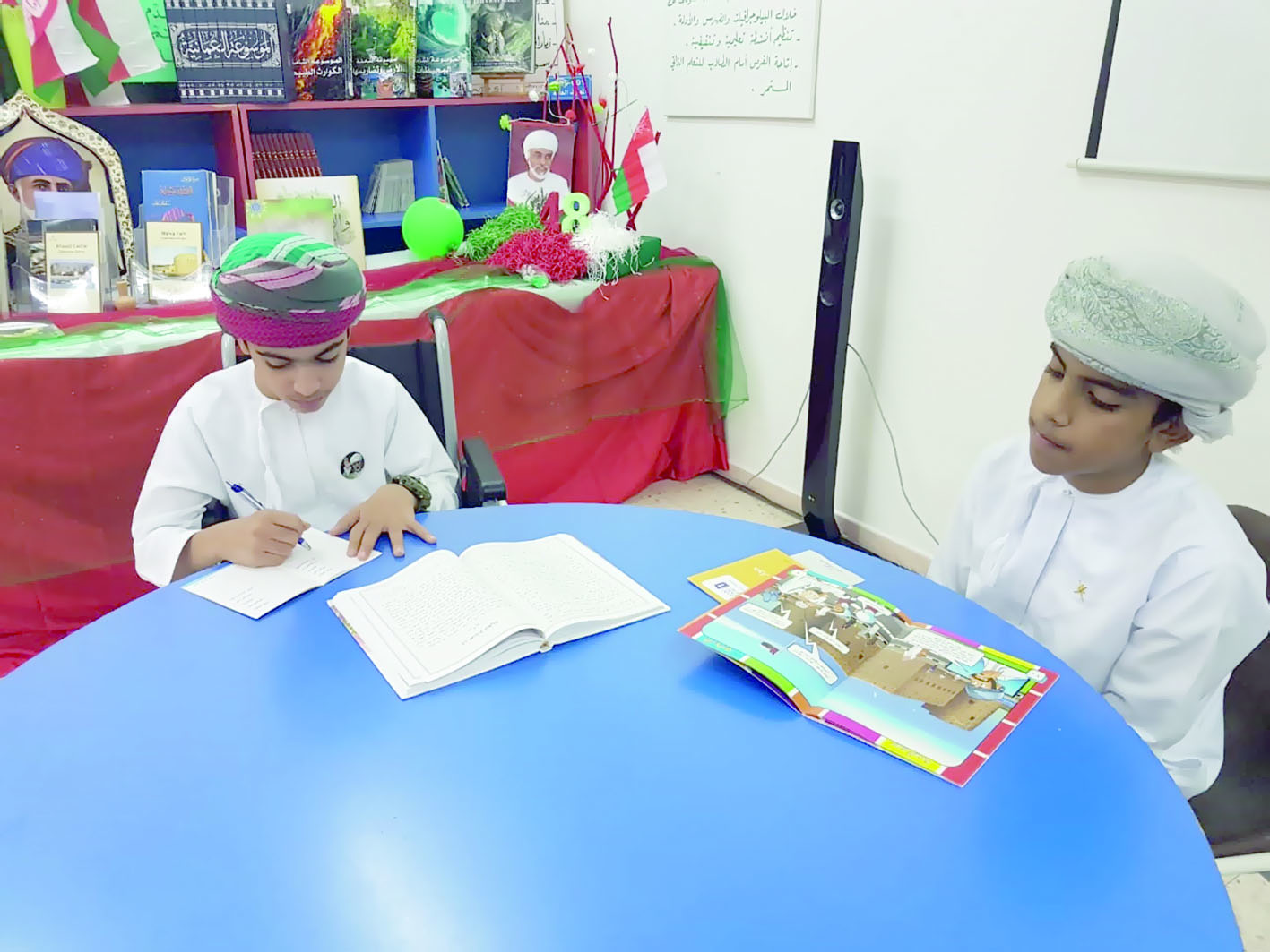 زياد العادي.. طفل يتحدى الإعاقة بالشعر والرياضة