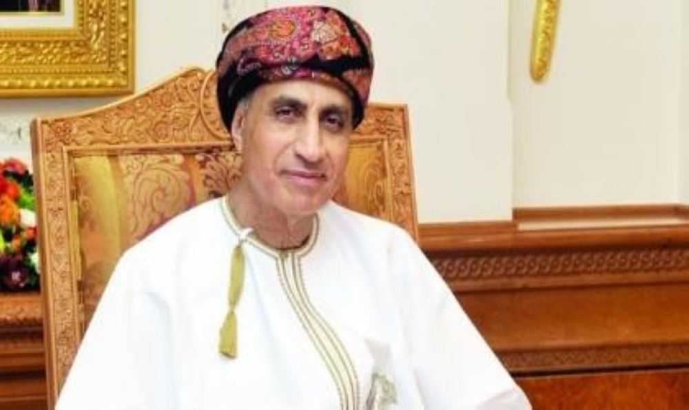 السيد فهد يتوجه إلى الرياض لترؤس وفد السلطنة في القمة الخليجية الـ39