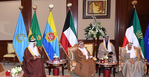 أمير الكويت يستقبل الوزير المسؤول عن الشؤون الخارجية