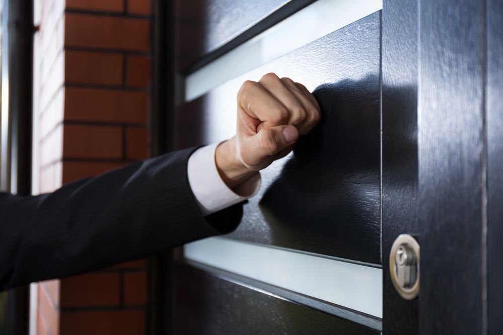 Consumer watchdog bans door-to-door sales in Oman