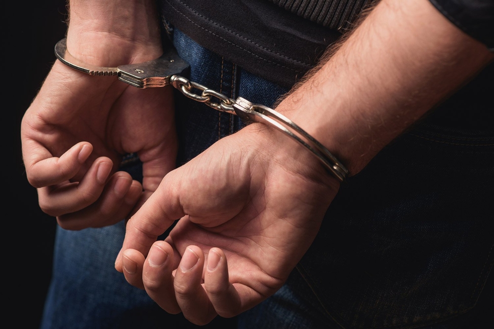 ​10 arrested in four robbery cases in Muscat