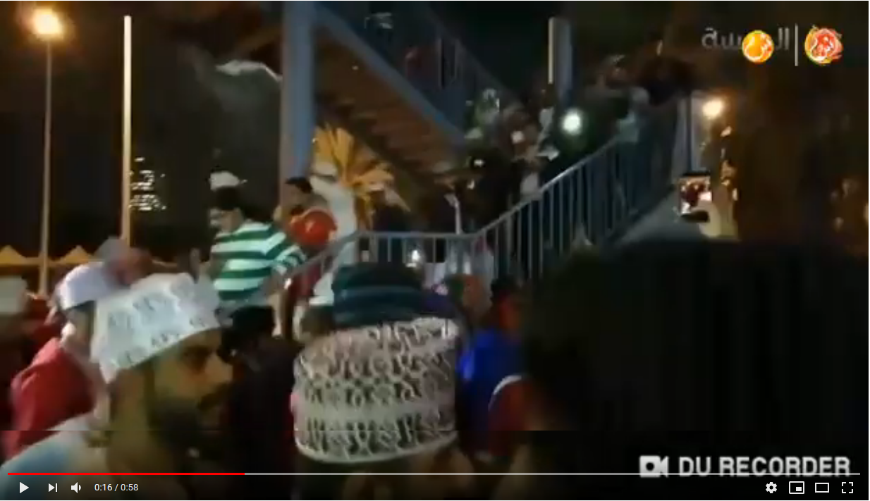 بالفيديو.. حماس الجماهير العمانية من استاد الجزيرة قبيل لقاء إيران