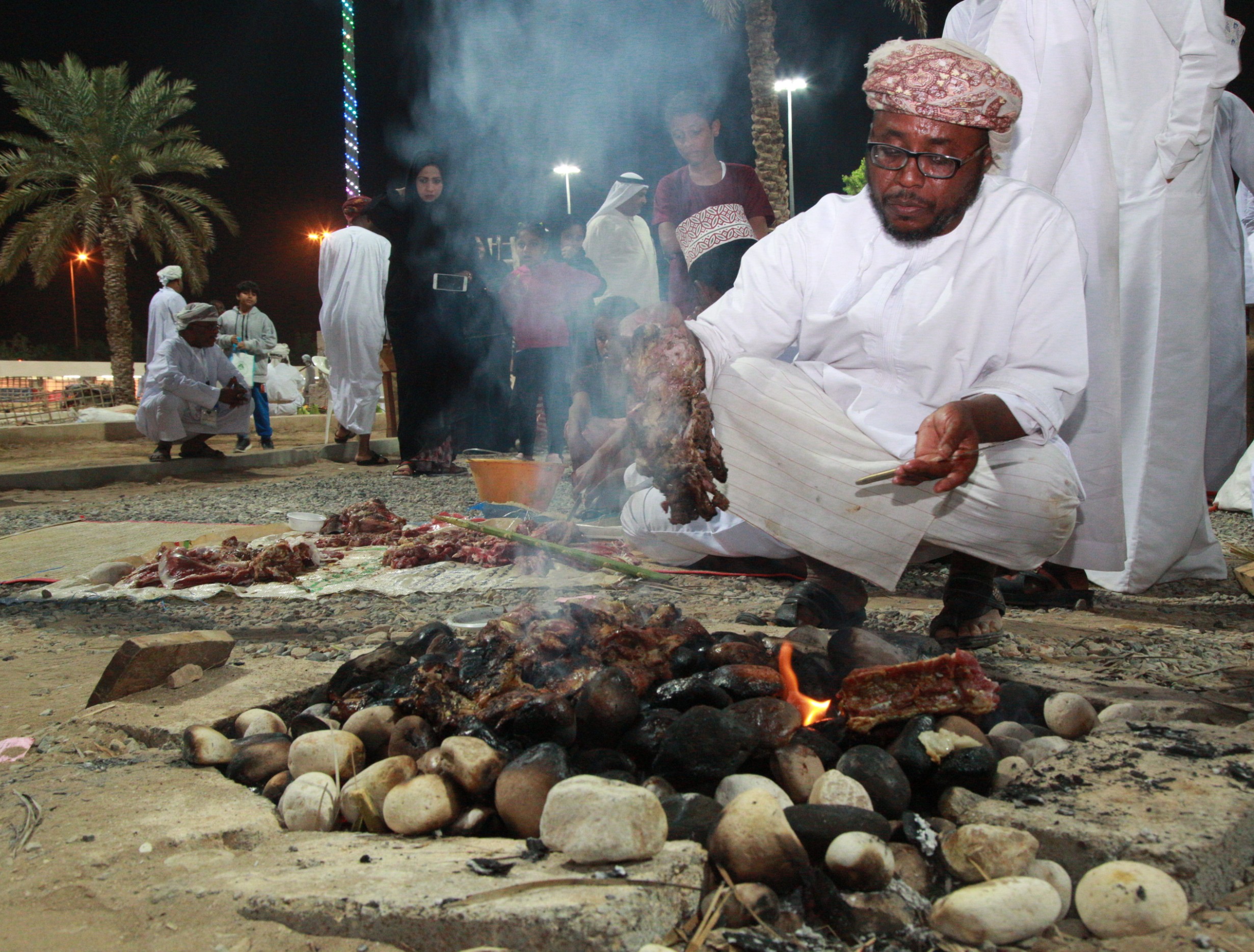 بالصور: وادي بني خالد تستعرض تراثها في مهرجان مسقط