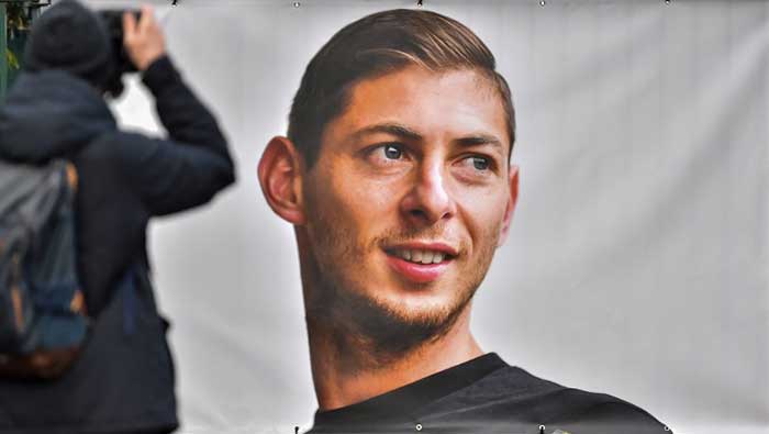 Search resumes for missing plane of Cardiff striker Sala