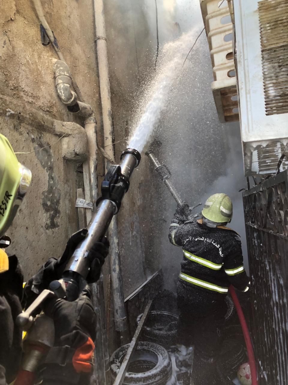 حريق بمبنى سكني تجاري في السيب.. ولا إصابات