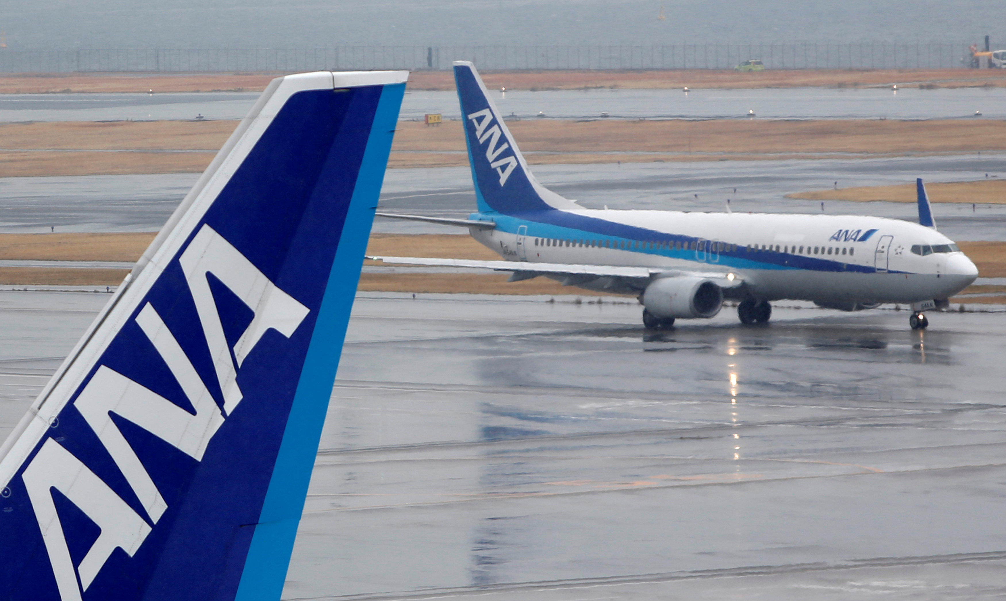 Japan's ANA to order 30 Boeing, 18 Airbus planes
