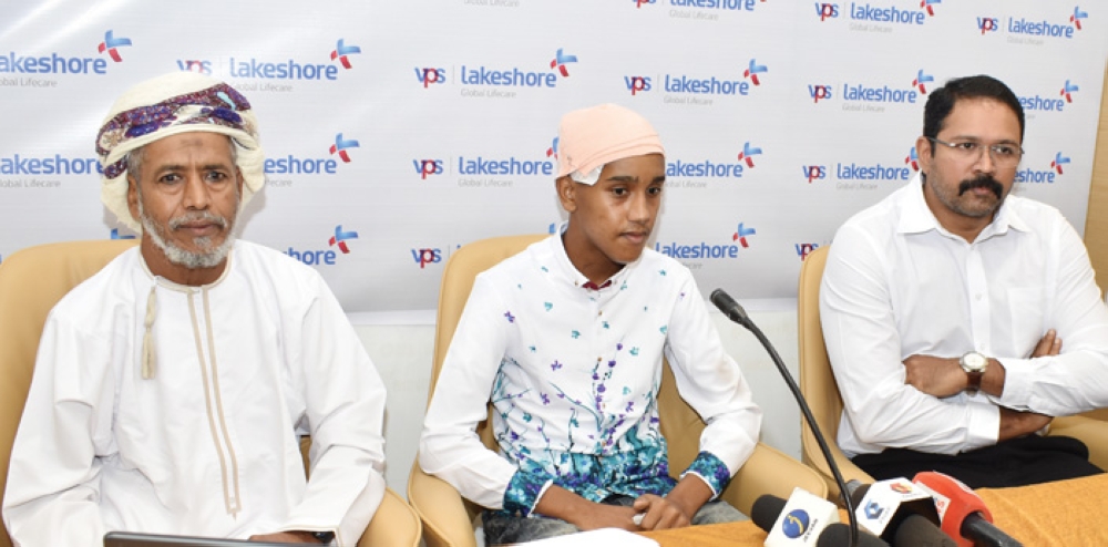 بعد محاولته قتل قط.. مراهق عماني يطلق النار على نفسه