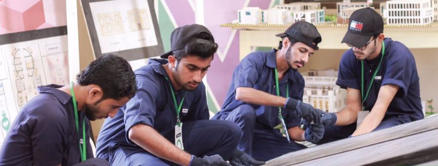 أكثر من 400 طالب وخريج يستفيدون من برنامج تدريبي للطاقة المتجددة