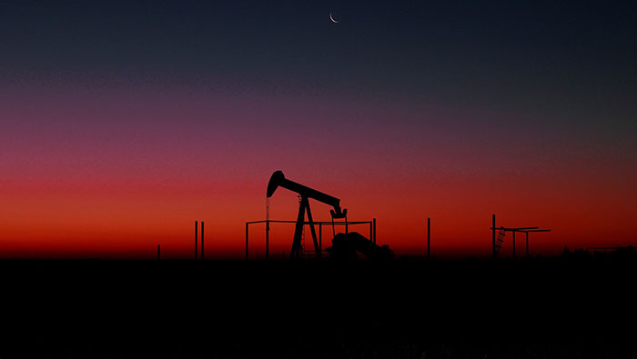 Saudi to slash oil exports after price slide: minister