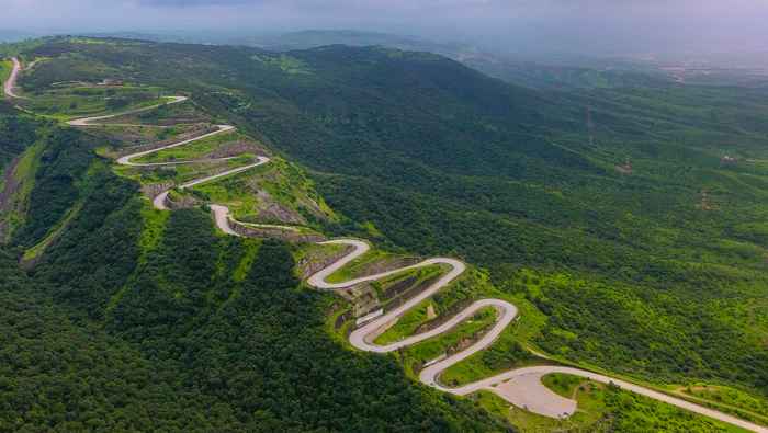 Picturesque road with a view in Salalah