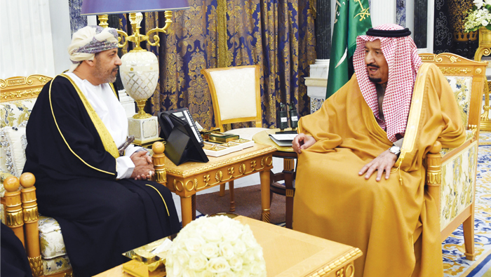 King Salman receives interior minister; cooperation reviewed