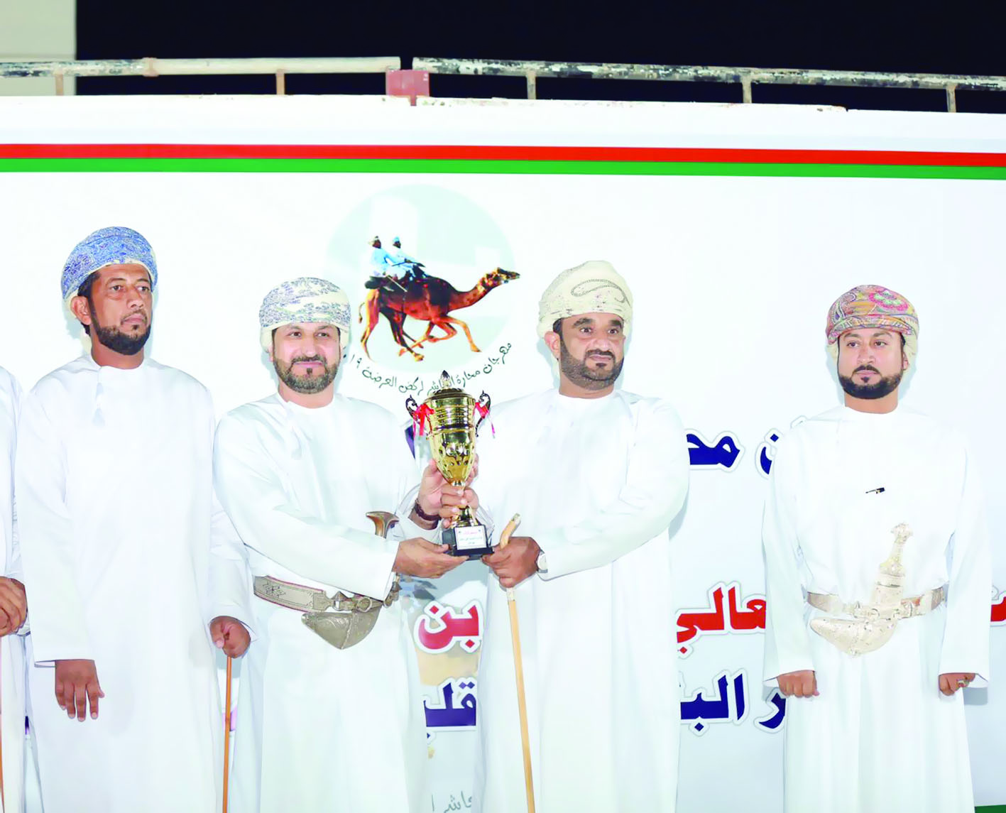 انطلاق مهرجان محارة العاشر لركض العرضة في المصنعة