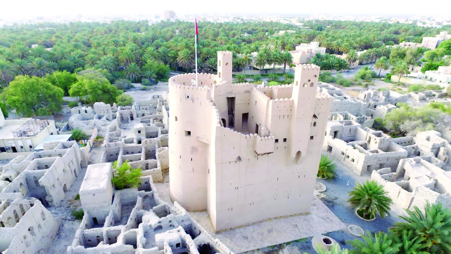 شاهد بالصور: قلعة الفيقين..  400 عام من الأسرار