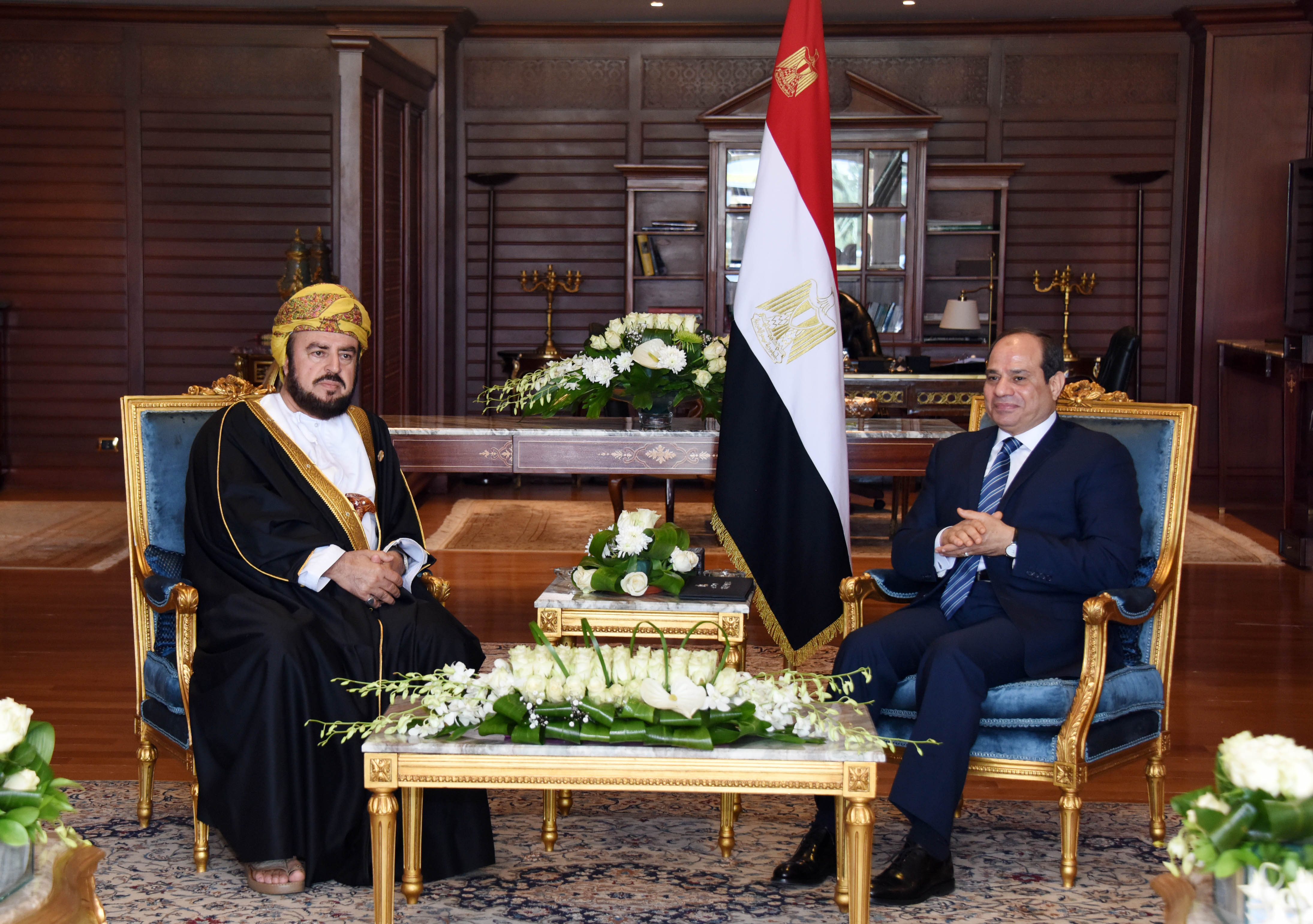 الرئيس المصري يستقبل السيد أسعد بن طارق