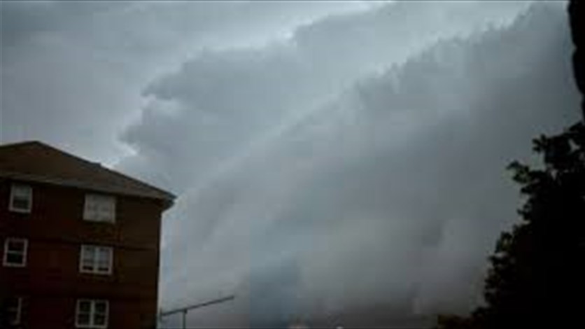العواصف تحرم آلاف المنازل في سيدني من الكهرباء