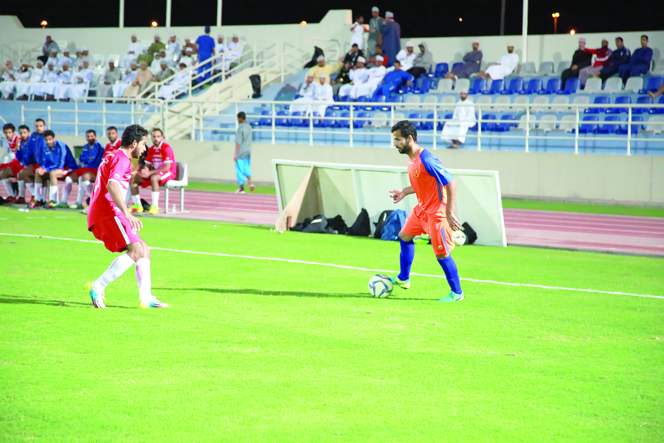 اليخوت والمنشآت يتأهلان إلى المربع الذهبي بكروية شؤون البلاط السلطاني