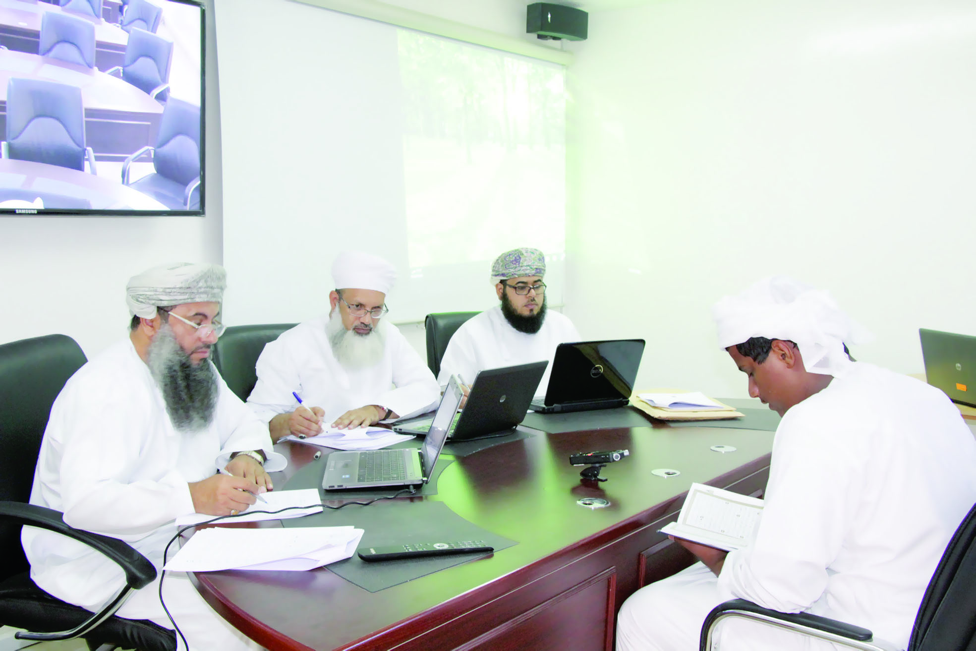 لجنة مسابقة القرآن تنتهي من تقييم الطلبة بالوسطى