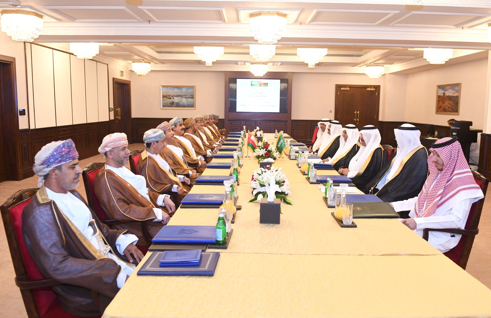 اللجنة الأمنية العليا المشتركة بين السلطنة والسعودية تعقد اجتماعها الثاني