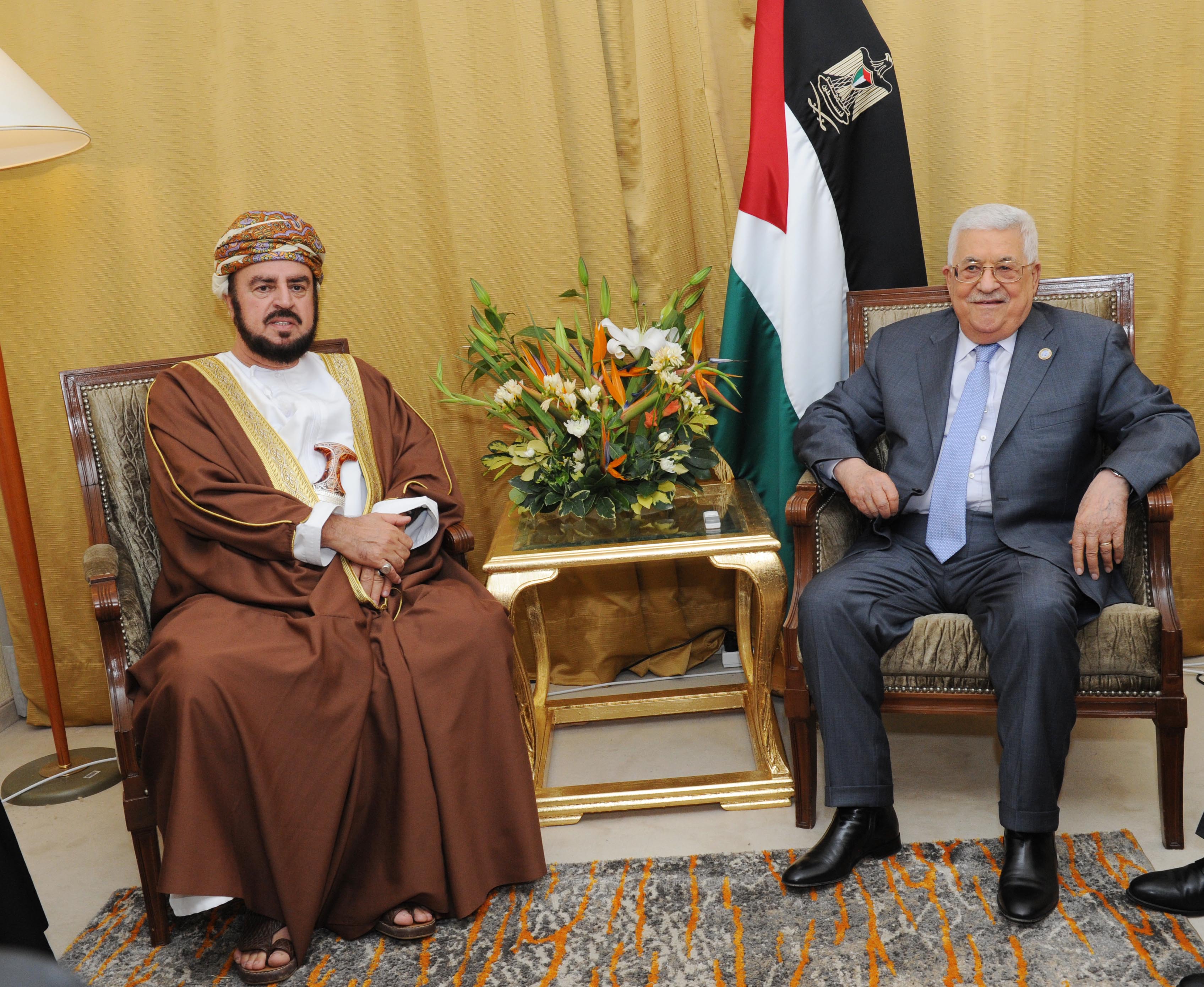 الرئيس الفلسطيني يستقبل أسعد بن طارق