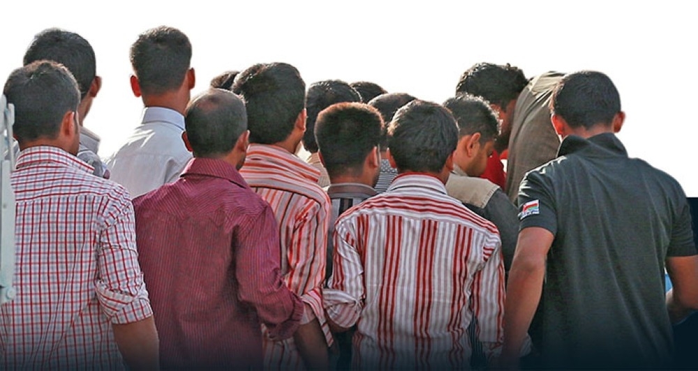 Royal Oman Police deport 100 illegal infiltrators