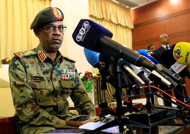 بالتفاصيل: اعتقال البشير وإطلاق سراح المعتقلين والجيش السوداني يصدر البيان الأول
