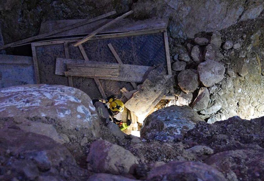 Expat dies after rocks collapsed on him