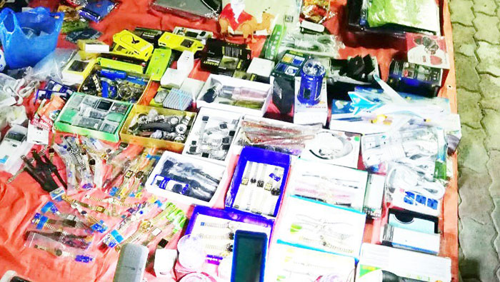 Unlicensed street vendors arrested in Oman