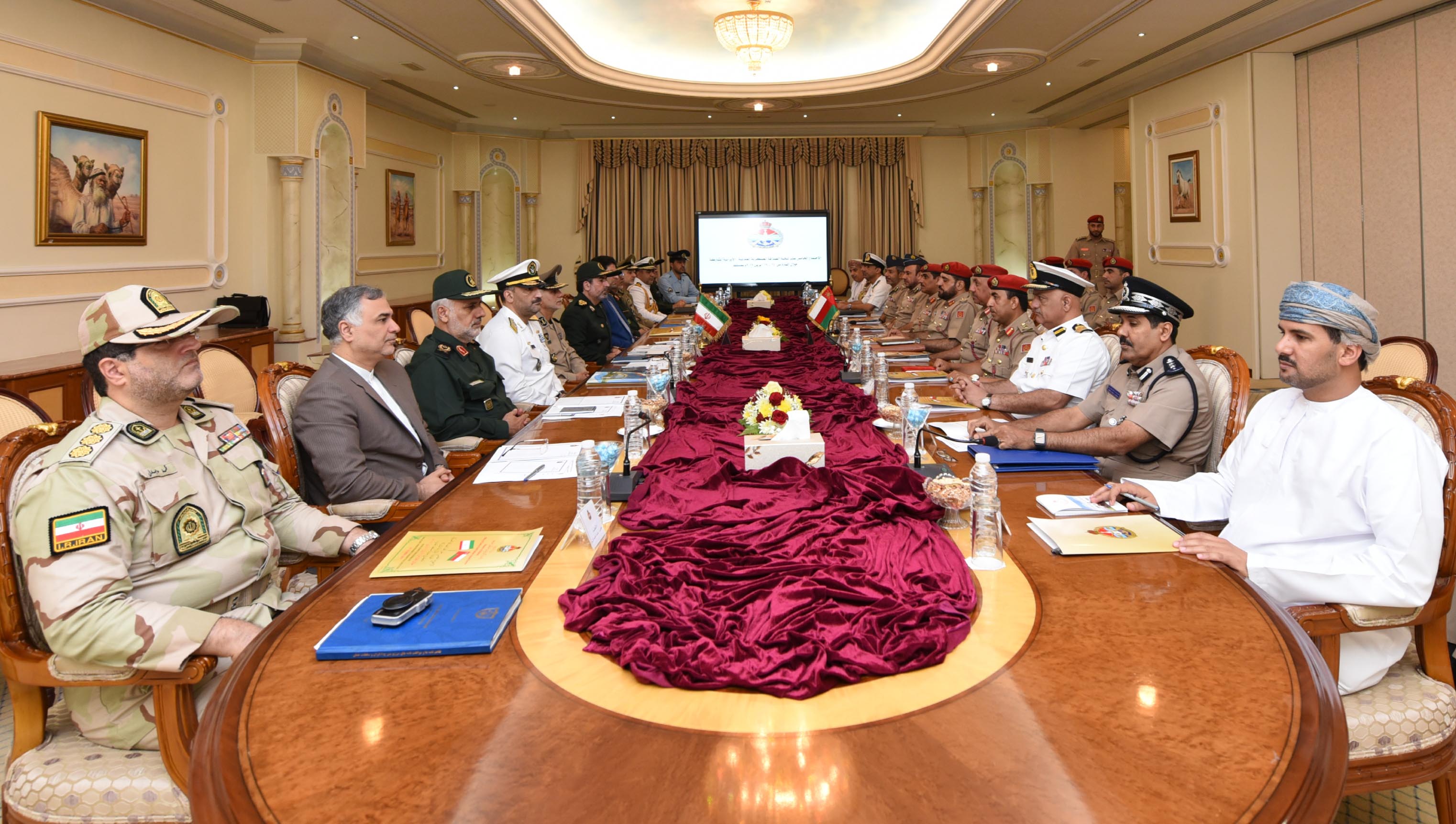 اختتام اجتماعات  لجنة الصداقة العسكرية العمانية الإيرانية المشتركة