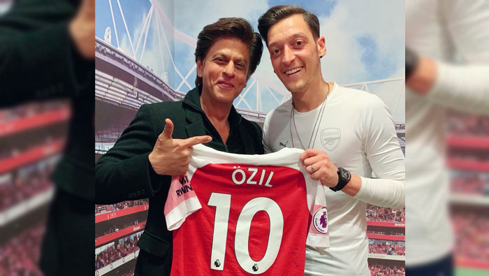 Shah Rukh Khan meets Mesut Ozil at Arsenal game