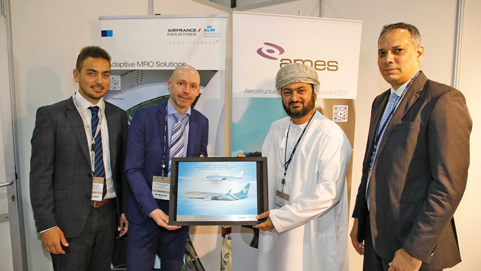 Oman Air receives award from KLM for good services