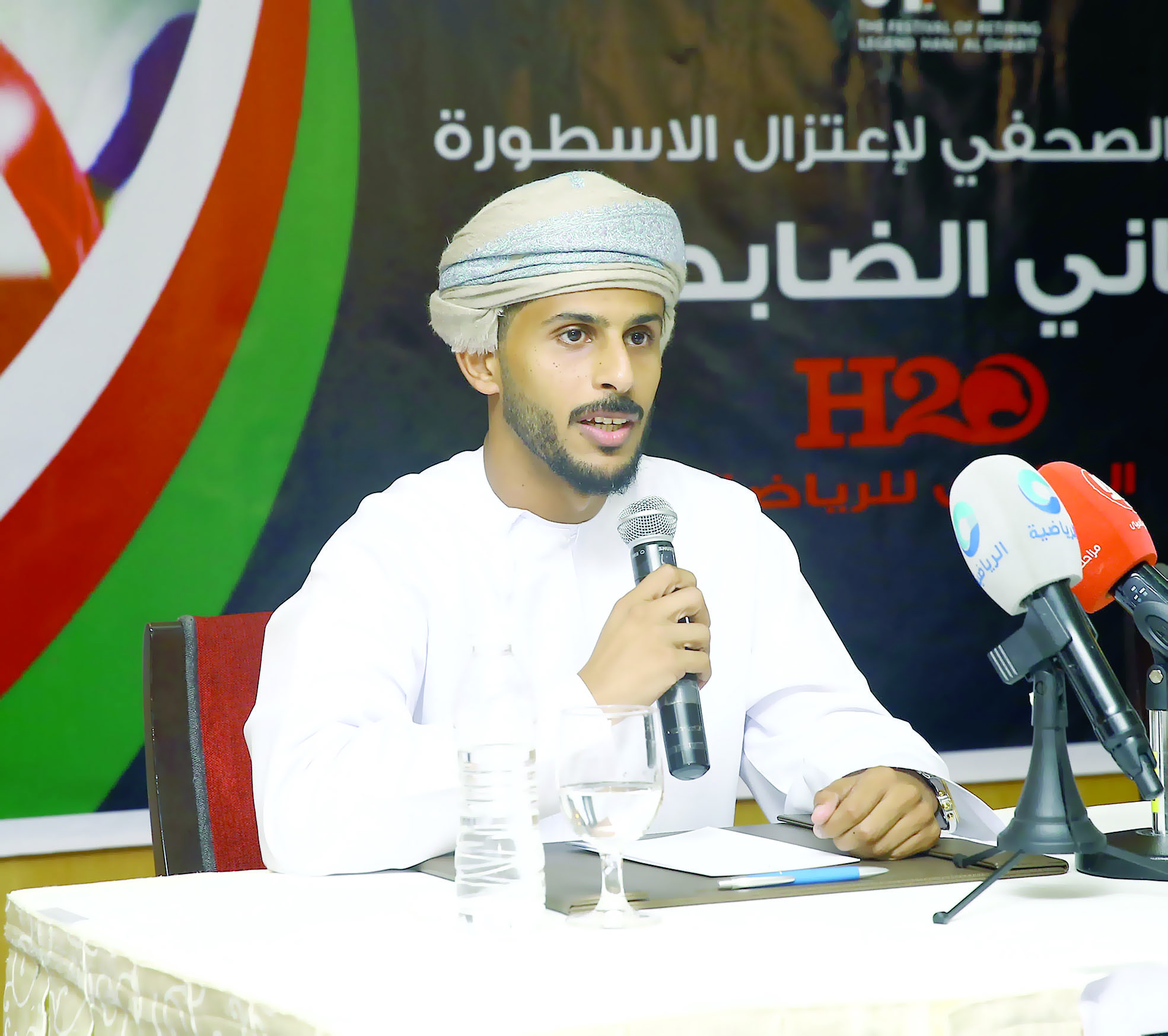 بعد ربع قرن من العطاء الكروي 

«الضابط» يعلن اعتزاله.. رسمياً