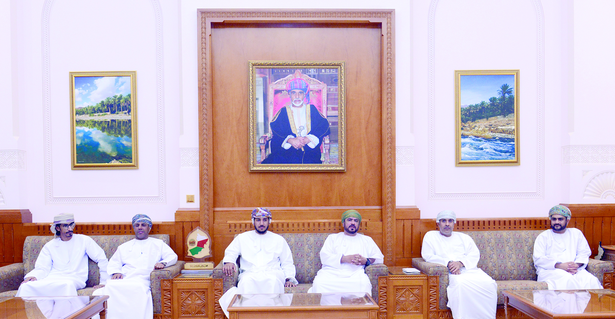المشاركون بـ«اعرف بلدك» يزورون الرقابة المالية ومجلس عمان