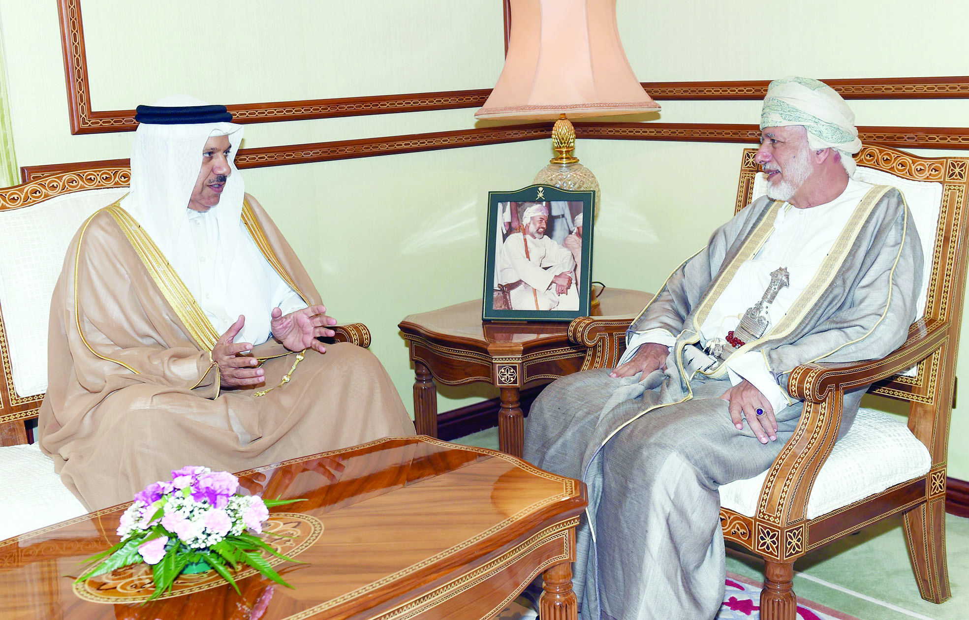 حمود بن فيصل وابن علوي والسعيدي يستقبلون الزياني