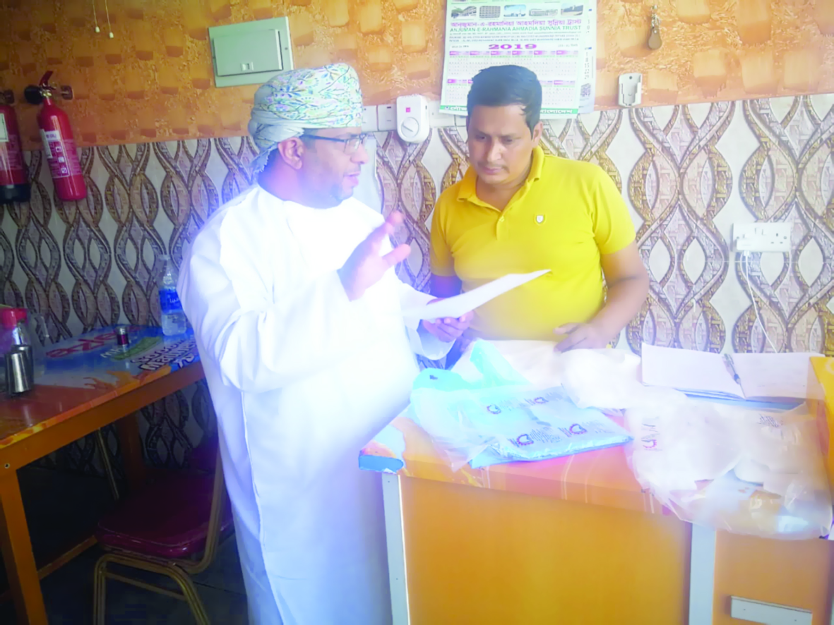 حملات تفتيشية للمحلات التجارية بالعوابي