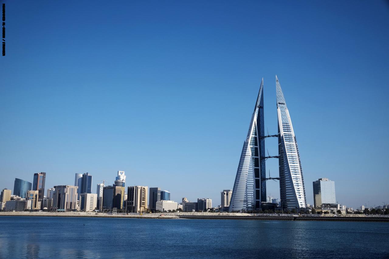 البحرين تطالب مواطنيها بمغادرة إيران والعراق فورا وعدم السفر إليهما