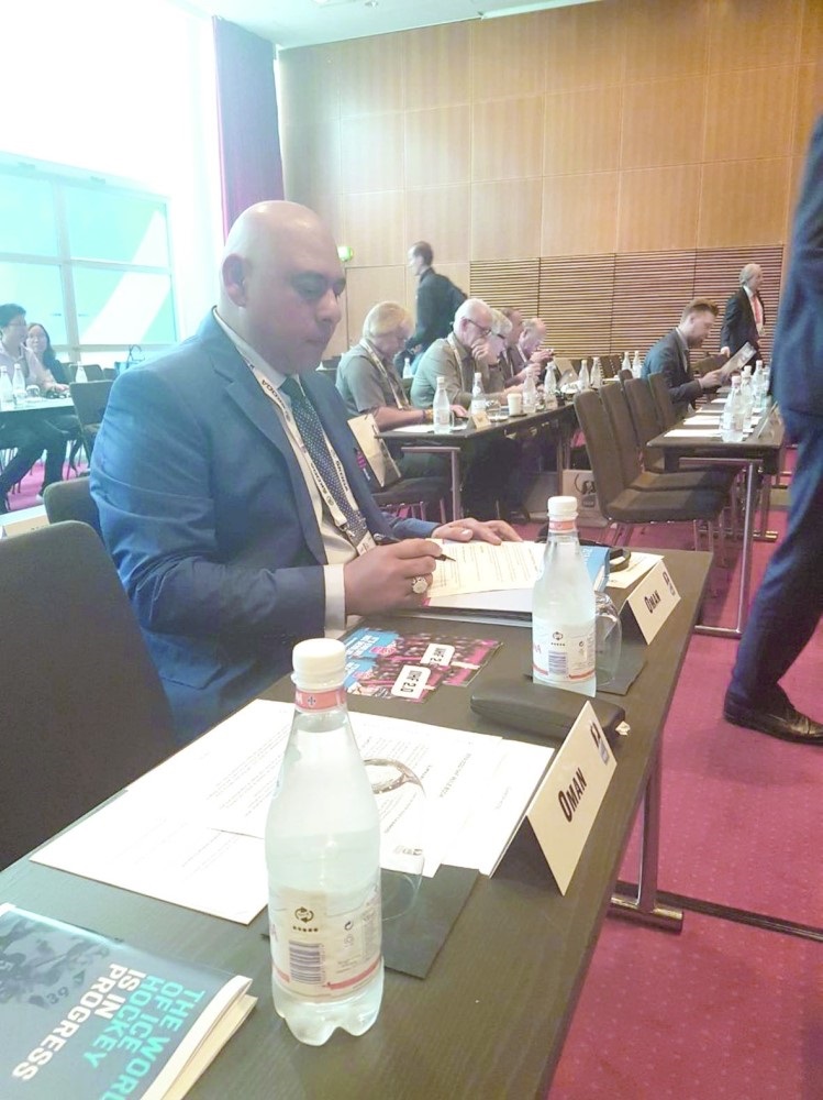 Oman ice sports committee participates in Slovakia meet