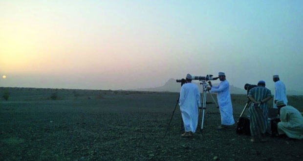 ًالأوقاف: رؤية هلال رمضان صعبة جداً بالعين المجردة وممكنة بالمناظير