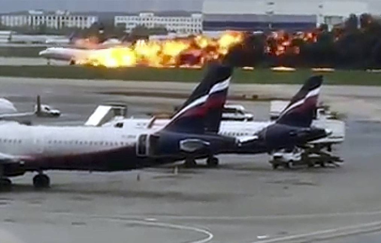 More than 40 dead as plane catches fire on Moscow runway