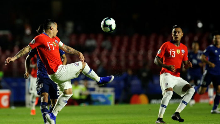 Vargas double fires Chile to 4-0 win over Japan